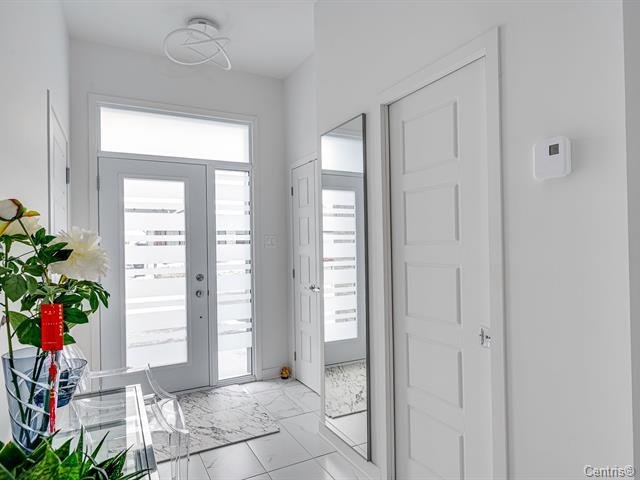 Maison à étages, 8715 rue Marie-Anne-Fortier, Mirabel (Saint-Augustin)