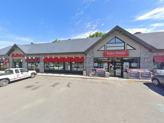 Commercial, 320 rue Pierre-Caisse, Saint-Jean-sur-Richelieu